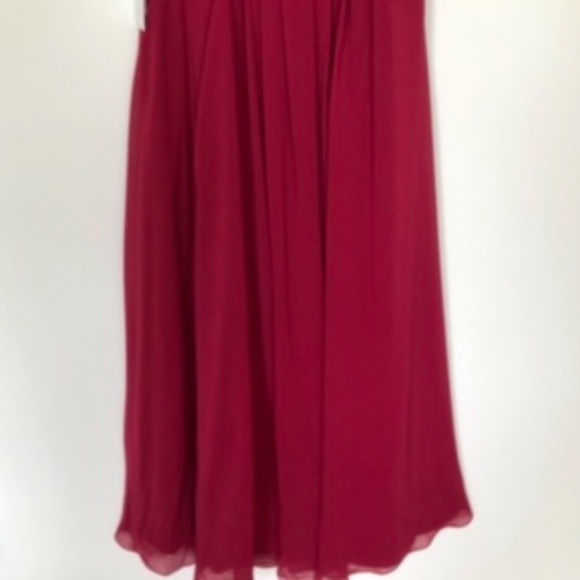 JJs House Burgundy Chiffon One shoulder maxi 16 - Picture 4 of 9